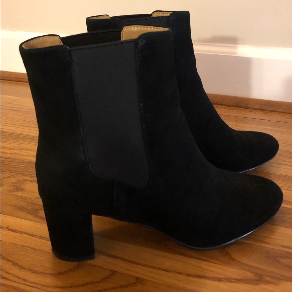 Black suede heeled Chelsea boot